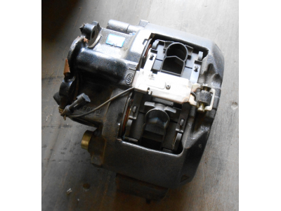 Суппорт тормозной передний под дисковые тормоза левый SH F3000 SHAANXI / Shacman (ШАНКСИ / Шакман)  фото 1 Стерлитамак