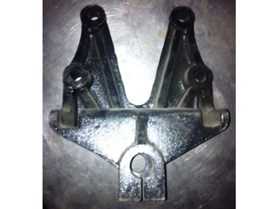 Кронштейн крепления передней рессоры передний 6х4 F J6 FAW (ФАВ) 2932441-80B/C для самосвала фото 1 Стерлитамак